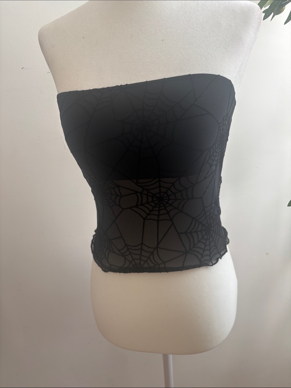 ROMWE Black Strapless Spiderweb Mesh Bandeau